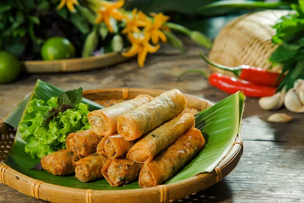 5 Delicious Vietnamese Rolls You Must Try