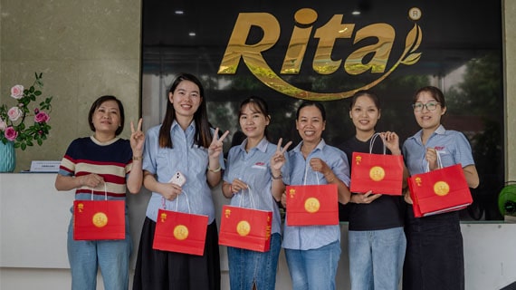 Celebrating the Mid-Autumn Festival at Rita: Sharing Mooncakes and Joy