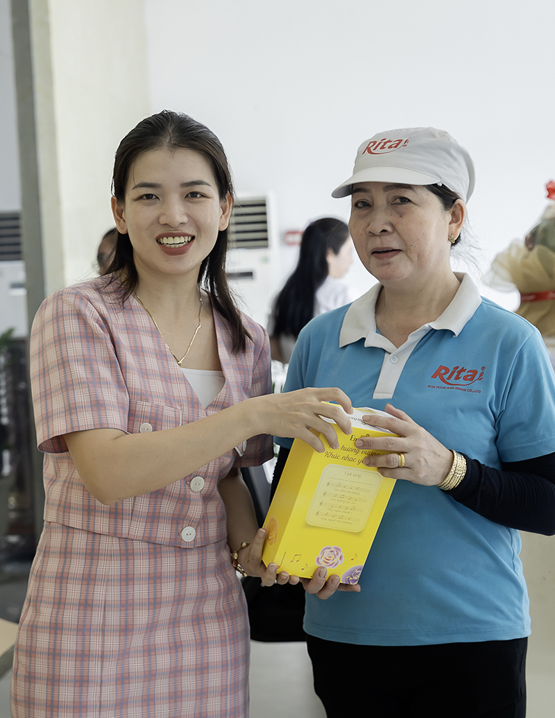 Celebrating Vietnamese Womens Day Sharing Love Receiving Affection 7